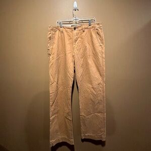 American Eagle Khaki	 Relaxed fit
